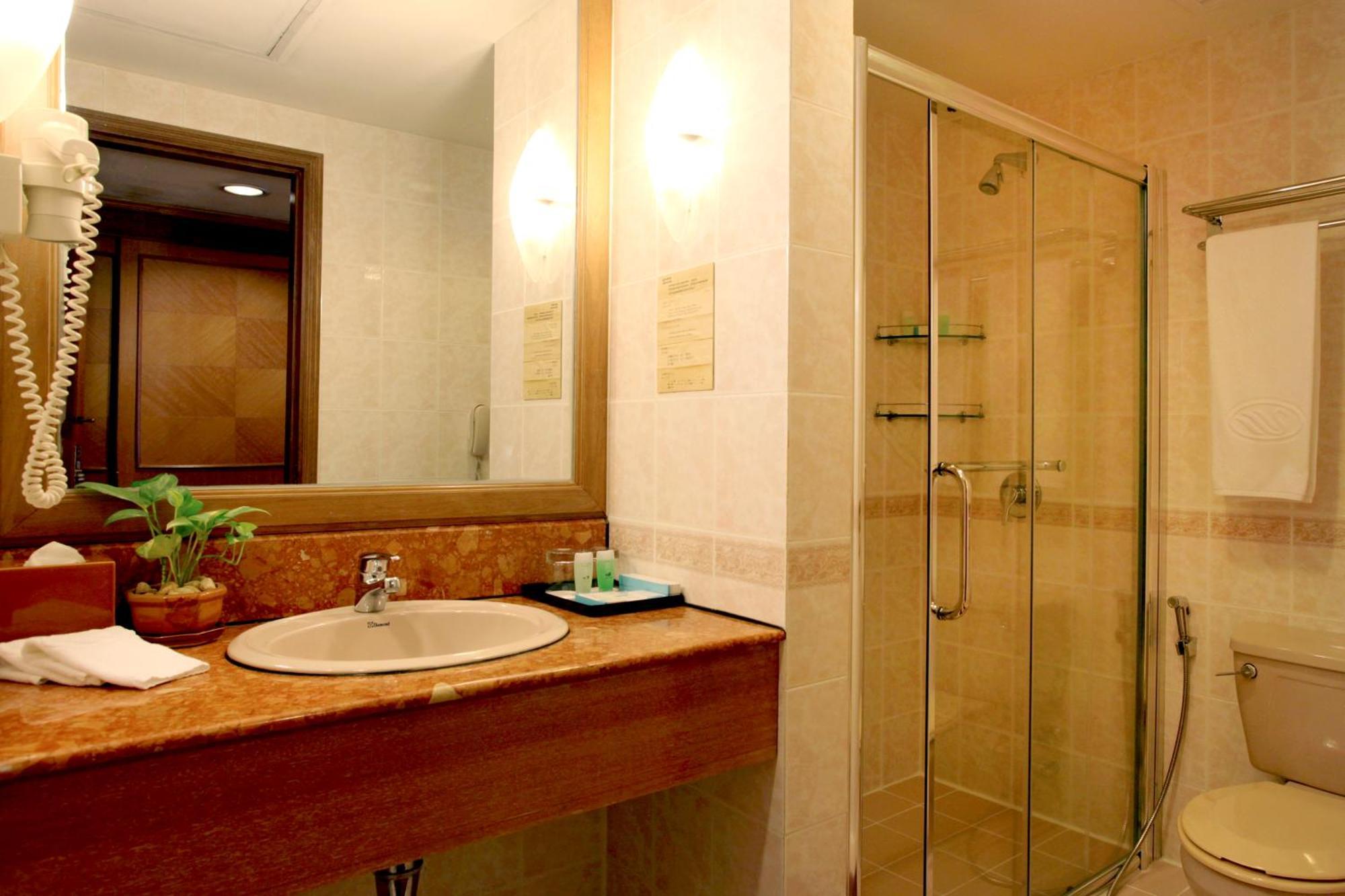 Sunway Hotel Phnom Penh Exterior photo