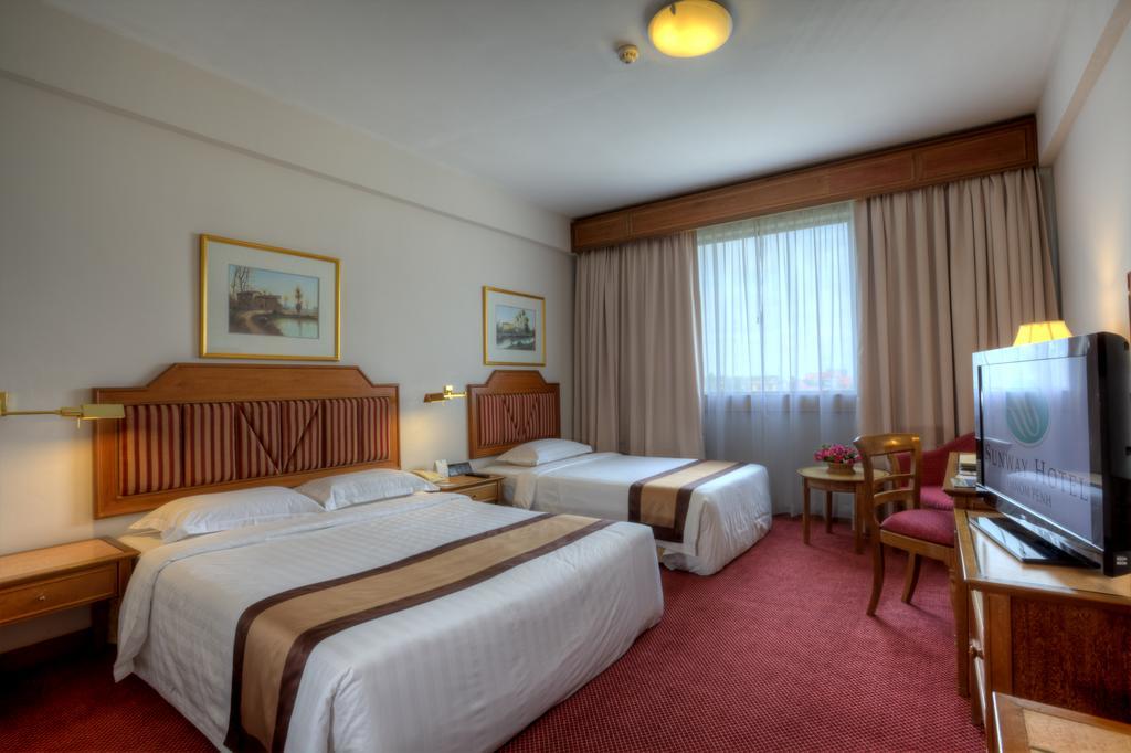 Sunway Hotel Phnom Penh Exterior photo