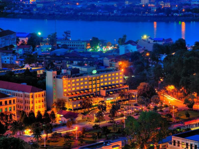 Sunway Hotel Phnom Penh Exterior photo